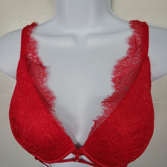 Victoria's Secret Red Lace Bra 32DDD Very Sexy Lightly Lined Plunge VS Strappy - Picture 2 of 6